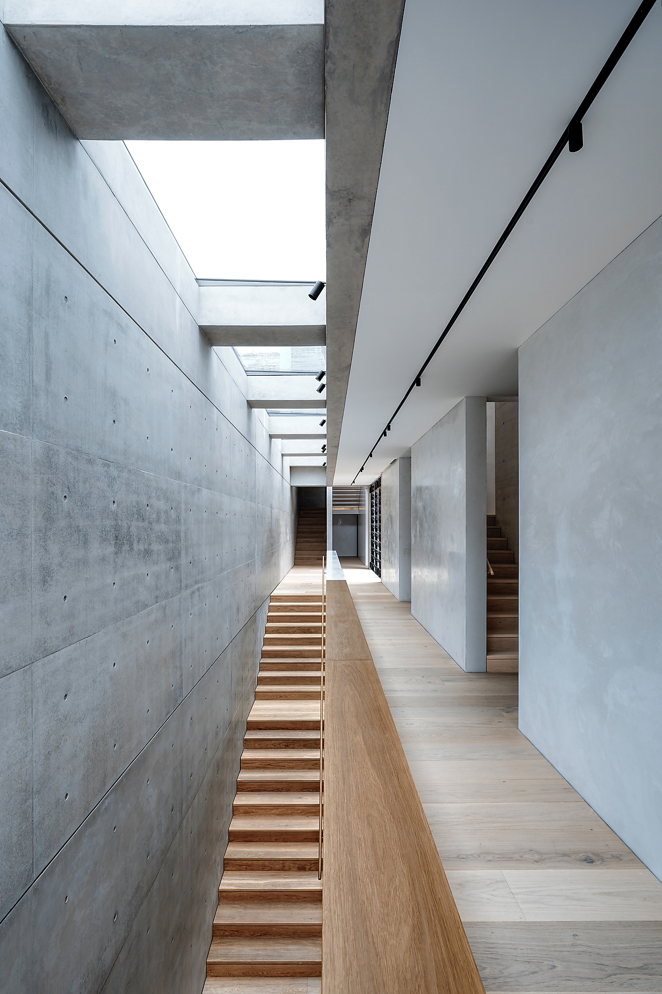 Interior photograph of Lavender Bay House by Justin Alexander